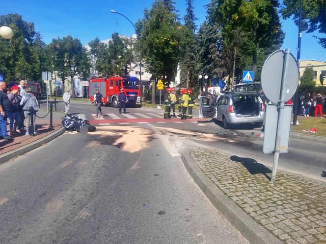 Łódzkie. 19-latek uciekał skradzionym motocyklem. Zginął w zderzeniu z oplem 