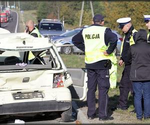 Makabryczny finał wypadku w Chmielowie. 40-letnia Anna nie żyje. Wiozła córkę