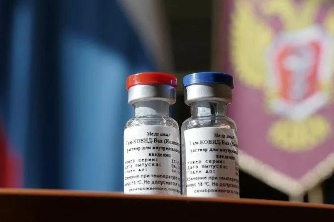 Rosyjscy farmaceuci IDĄ w PIERIOD. Pracują nad drugą szczepionką przeciwko C-19