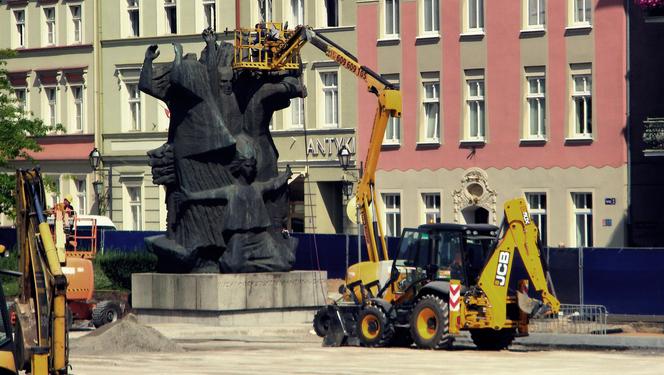 Remont Starego Rynku w Bydgoszczy. Zaglądamy na plac budowy [ZDJĘCIA]