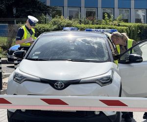Kolizja na szpitalnym parkingu w Warszawie. Alkomat oszalał! Kierująca miała prawie 4 promile 