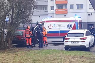 Makabryczne odkrycie w centrum Świnoujścia. W czerwonym oplu były zwłoki