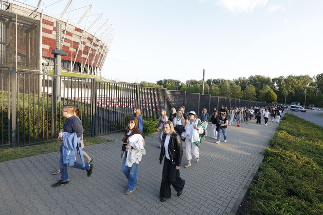 Koncert Justina Timberlake'a w Warszawie - fani pod PGE Narodowym