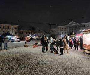 Samochód Coca-Coli w rynku w Kielcach