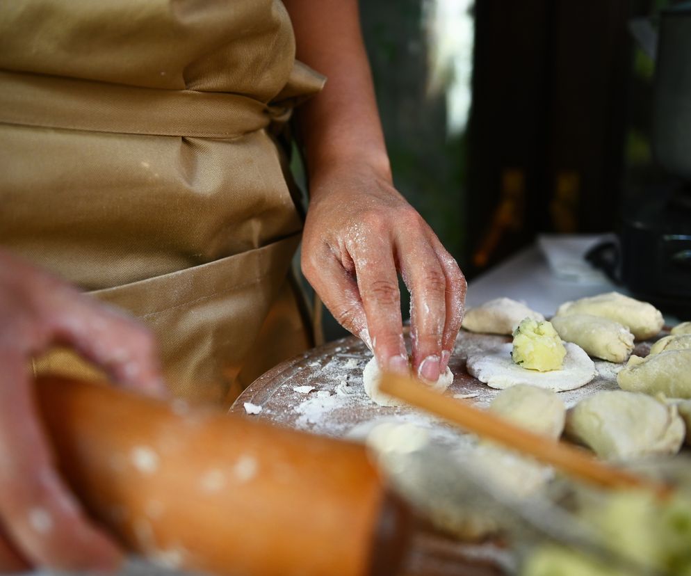 Nadmierne spożywanie produktów bogatych w sód i skrobię może przyczynić się do rozwoju nowotworu.