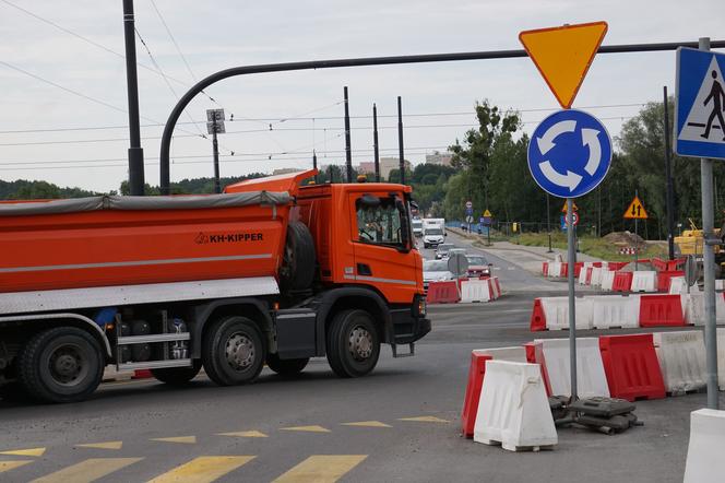 Nad Brdą w Bydgoszczy powstają nowe mosty. Zaglądamy na plac budowy [ZDJĘCIA]