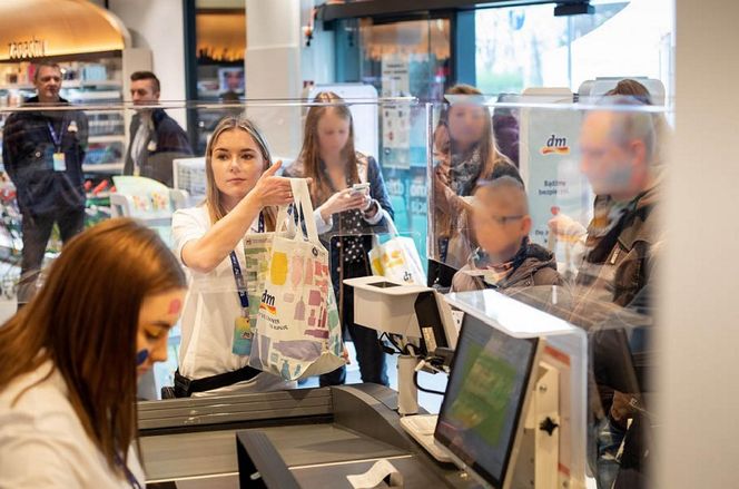 Konkurent Rossmanna otwiera kolejny sklep w Warszawie. Drogeria DM