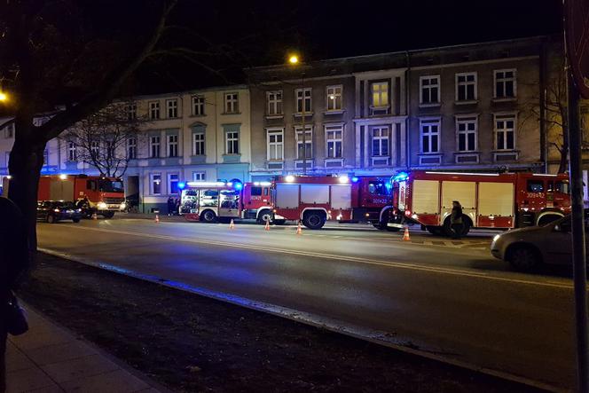 Pożar miał miejsce przy Kosynierów Gdyńskich, niedaleko ronda.