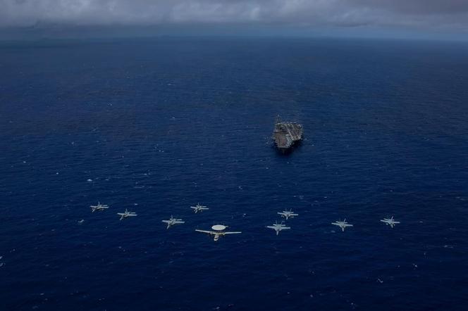 USS Abraham Lincoln (CVN 72)