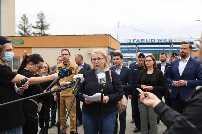 Pożar chemikaliów w Siemianowicach Śląskich. Rząd zapowiada zmiany w prawie. Konferencja prasowa