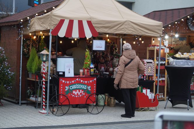 Magia świąt w Fordonie! Byliśmy na Akademickim Jarmarku Bożonarodzeniowym [ZDJĘCIA]