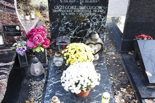 Tak wyglądają groby Zapasiewicza, Tyma, Kołaczkowskiej, Stoparczyk