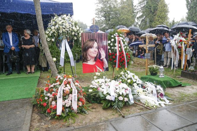 Pogrzeb Joanny Kołaczkowskiej. Tłumy żegnają wybitną artystkę kabaretową