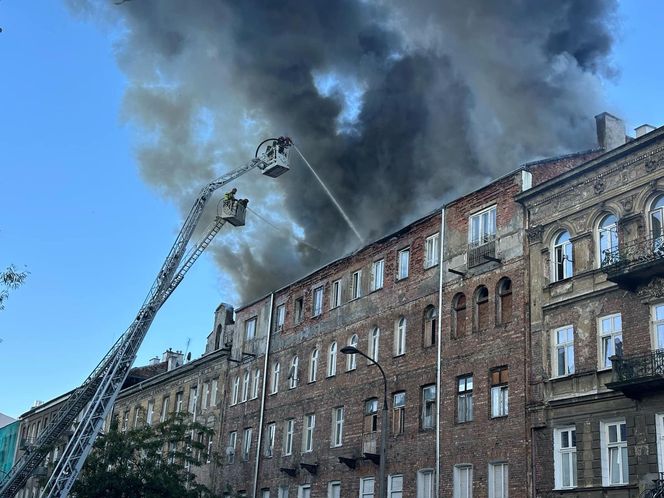 Warszawa. Pożar opuszczonej kamienicy przy Wileńskej 11