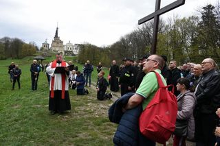 Droga krzyżowa Nowa Słupia - Święty Krzyż. 18 kwietnia 2025