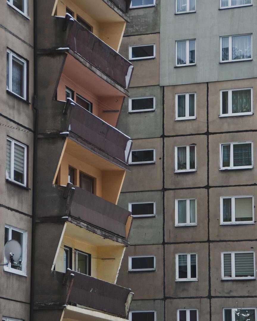 Na tym osiedlu w Sosnowcu czas się zatrzymał. Zobacz zdjęcia wyjątkowych bloków z wielkiej płyty