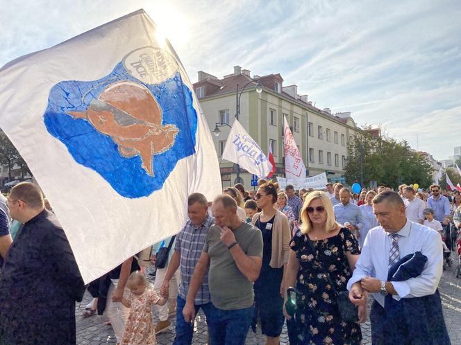 13. Marsz dla Życia i Rodziny zgromadził tłumy na ulicach Białegostoku [ZDJĘCIA]