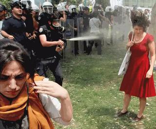 Turcja: Protestanci pod siedzibą premiera. Premier nawołuje do spokoju
