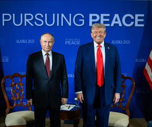  Trump z Putinem ustalają losy świata. Europa wydaje słabe oświadczenie