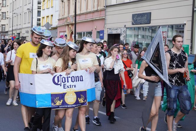 Igry 2024. Barwny korowód studentów przeszedł ulicami Gliwic