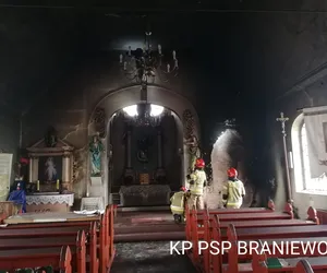 Modlili się, gdy wybuchł pożar. Płonął kościół w Nowej Pasłęce [Zdjęcia]