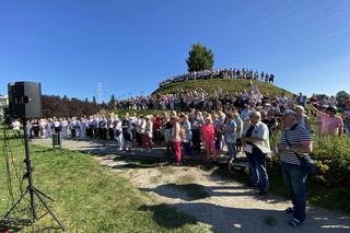 Niemal 600 osób zaśpiewało hymn Łodzi. To wyjątkowe wydarzenie na urodziny miasta
