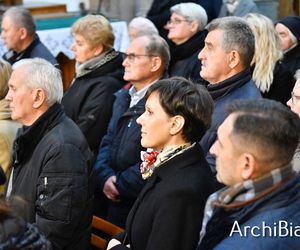 Wierni Archidiecezji Białostockiej pożegnali abp. Edwarda Ozorowskiego [ZDJĘCIA]