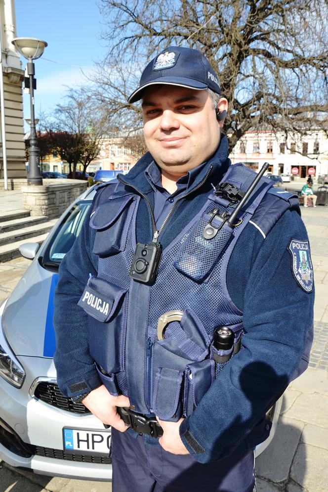 Małopolska: Tego jeszcze nie było. Policjanci dostali kamerki na mundury