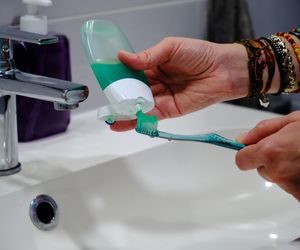 Przewodnik po zdrowym uśmiechu. Proste zasady skutecznej higieny zębów