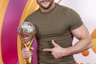 Piotr Mróz ma nową partnerkę. Tak mówi o nowym związku: To burzliwa relacja