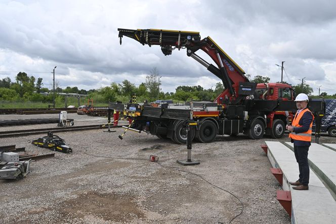 Kraków buduje Warszawie plac Zawiszy. Byliśmy w fabryce, gdzie powstanie 121 elementów wielkiej układanki