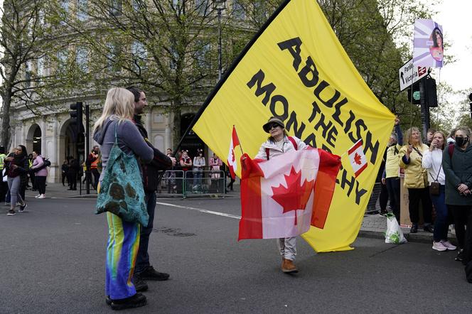 Koronacja Karola III. Protesty przeciwko królowi w Londynie  