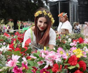 Warszawiacy tłumnie powitali lato na koncercie dla Kory