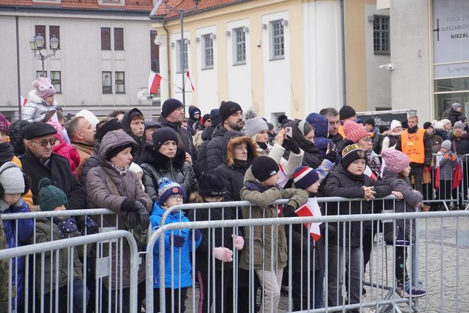 Tak białostoczanie uczcili Narodowe Święto Niepodległości 2024 w Białymstoku [ZDJĘCIA]