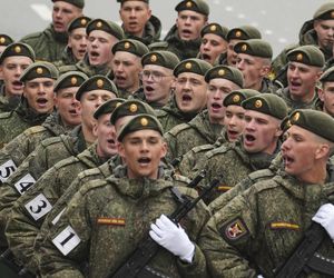 Zełenski i rosyjska armia przy granicy z Ukrainą 