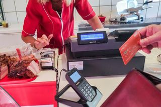 Używasz karty służbowej na prywatne zakupy? To możesz mieć problem