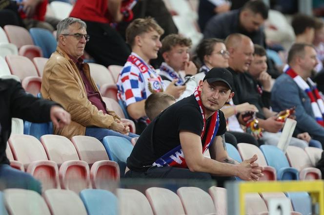 Kibice podczas meczu Górnik Zabrze - Legia Warszawa (01.04.2024)