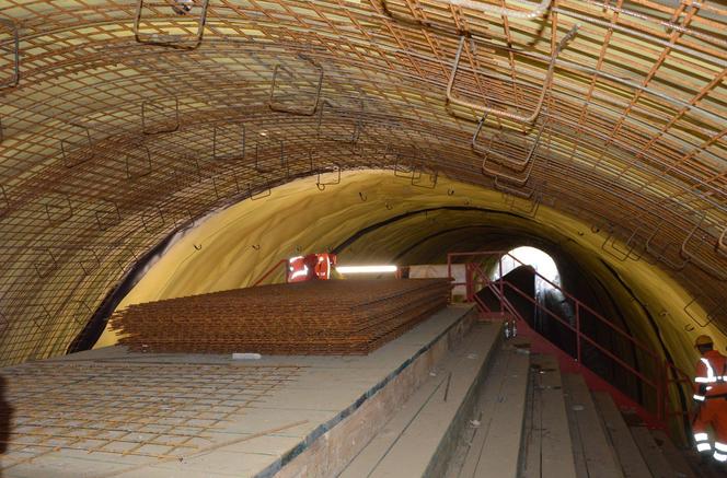 Poszerzają tunel kolejowy Wrocław Jelenia Góra