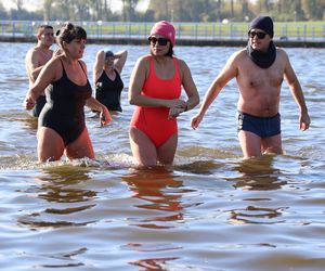 Lubelskie morsy wskoczyły do Zalewu Zemborzyckiego po raz pierwszy w tym sezonie!