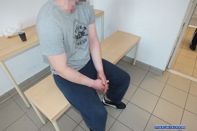 Kradł perfumy. Najpierw w duecie, potem solo