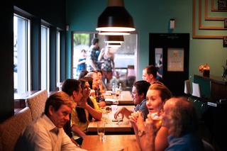 Kiedy otwarcie restauracji i pubów? Kiedy będzie można zjeść na mieście?