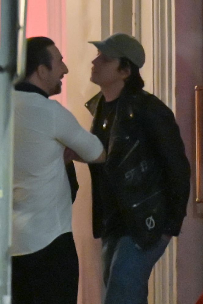 Niezła bibka Afryka Express. Obejrzeli razem odcinek, a potem poszli w tango. Iwan wyszedł ostatni