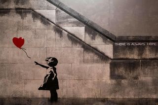 Banksy w Warszawie. Gdzie i kiedy będzie można obejrzeć prace najbardziej tajemniczego artysty? 