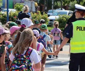 Będzie więcej policjantów przy szkołach. Zadbają o Bezpieczną drogę do szkoły