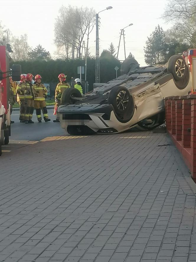 Wypadek w Rybniku. Matka dzieckiem trafili do szpitala