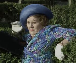Patricia Routledge, niezapomniana Pani Bukietowa z serialu „Co ludzie powiedzą?”
