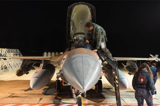 F-16
