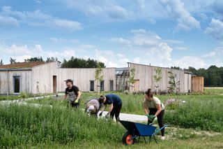 Farma toMy. Oprócz wsparcia osób zagrożonych wykluczeniem społecznym, ma być impulsem dla wyludniających się terenów wiejskich