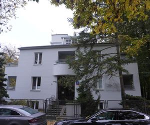 „To był maj, pachniała Saska Kępa”. W tym domu Agnieszka Osiecka mieszkała aż do śmierci