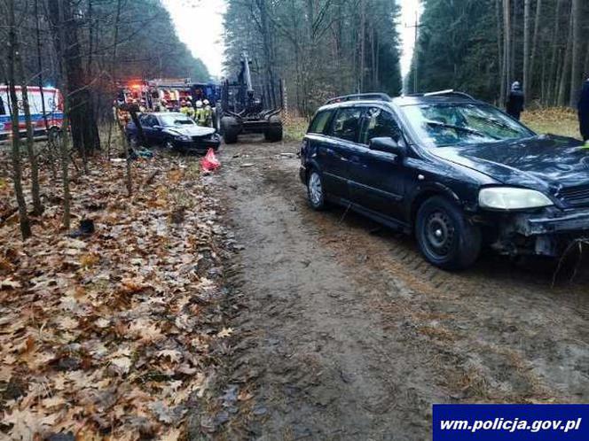 Wypadek na trasie Drygały - Bemowo Piskie. Cztery osoby ranne! Jedną zabrał śmigłowiec [FOTO]